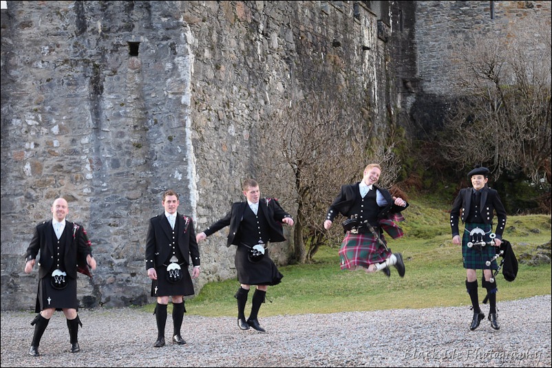 Wedding photograph Eilean Donan Castle-12