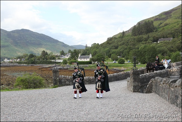 Wedding photography ar Eilean Donan Castle, Highlands, Scotland-1