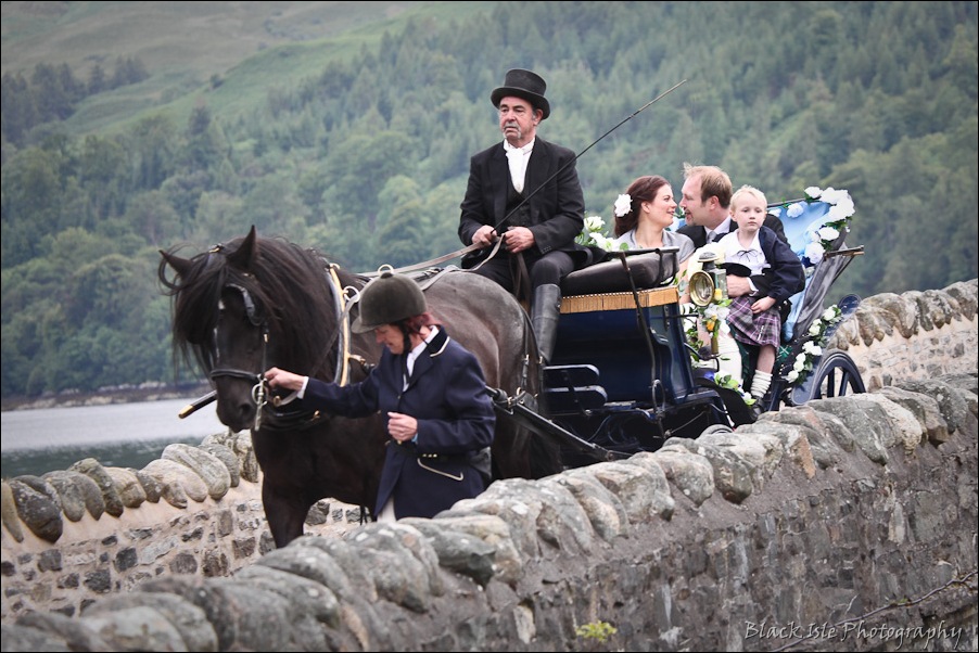 Wedding photography ar Eilean Donan Castle, Highlands, Scotland-1