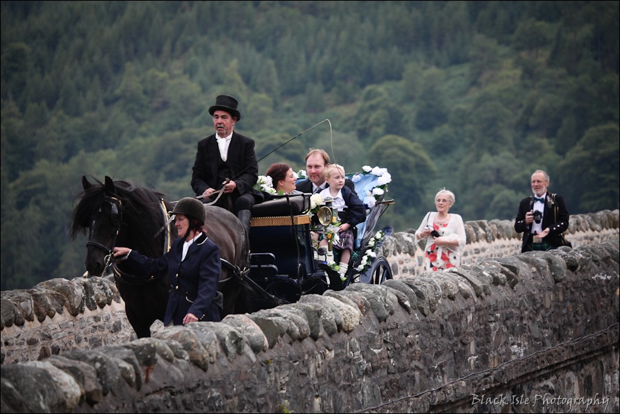 Wedding photography ar Eilean Donan Castle, Highlands, Scotland-20