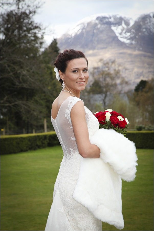 wedding photographs of Eilean Donan Castle -6242